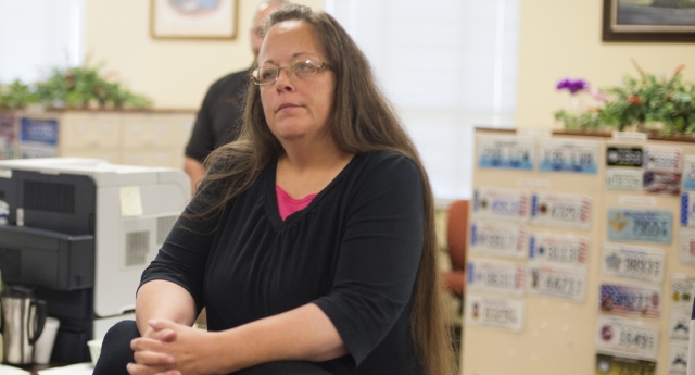 Judge awards couples who sued Kim Davis more than $200000 in fees