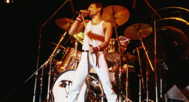 Freddie Mercury in Queen (Fox Photos/Hulton Archive/Getty Images)