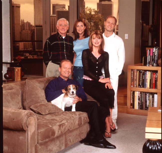 10/99 Kelsey Grammer, Peri Gilpin, Jane Leeves, John Mahoney, and David Hyde Pierce stars in the NBC series "Fraiser."