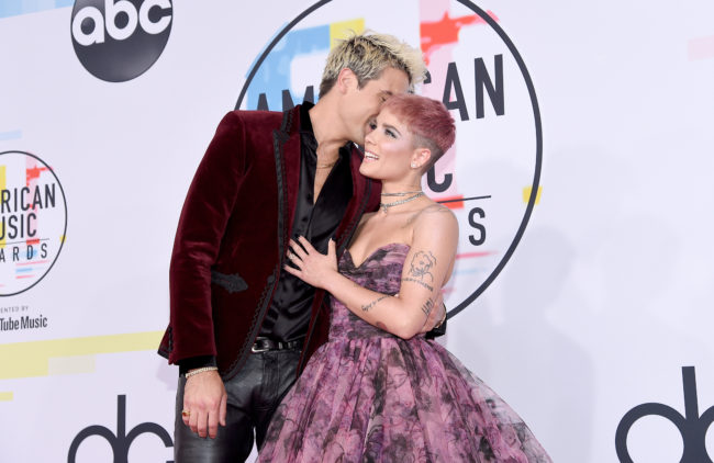 LOS ANGELES, CA - OCTOBER 09: G-Eazy (L) and Halsey attends the 2018 American Music Awards at Microsoft Theater on October 9, 2018 in Los Angeles, California. (Photo by Kevork Djansezian/Getty Images For dcp)