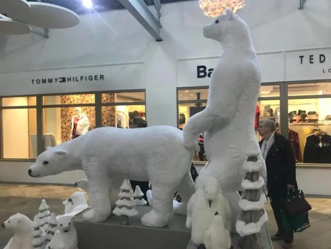 The polar bear Christmas display was arranged to look as if the animals were engaging in anal sex.