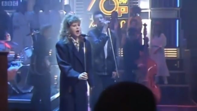Kirsty MacColl and The Pogues singing "Fairytale of New York"