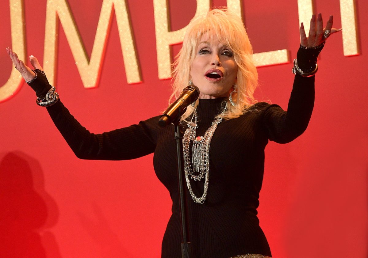 Dolly Parton: I would've been a drag queen if I was born male - PinkNews . PinkNews