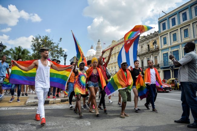 More than a hundred people participated in a demonstration for the LGBT rights in Havana on Saturday, an activity unauthorized by the government, amid tensions with the police.